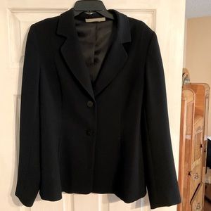 Lovely Ellen Tracy black blazer, size 14. Pockets, sleeve buttons, cute!